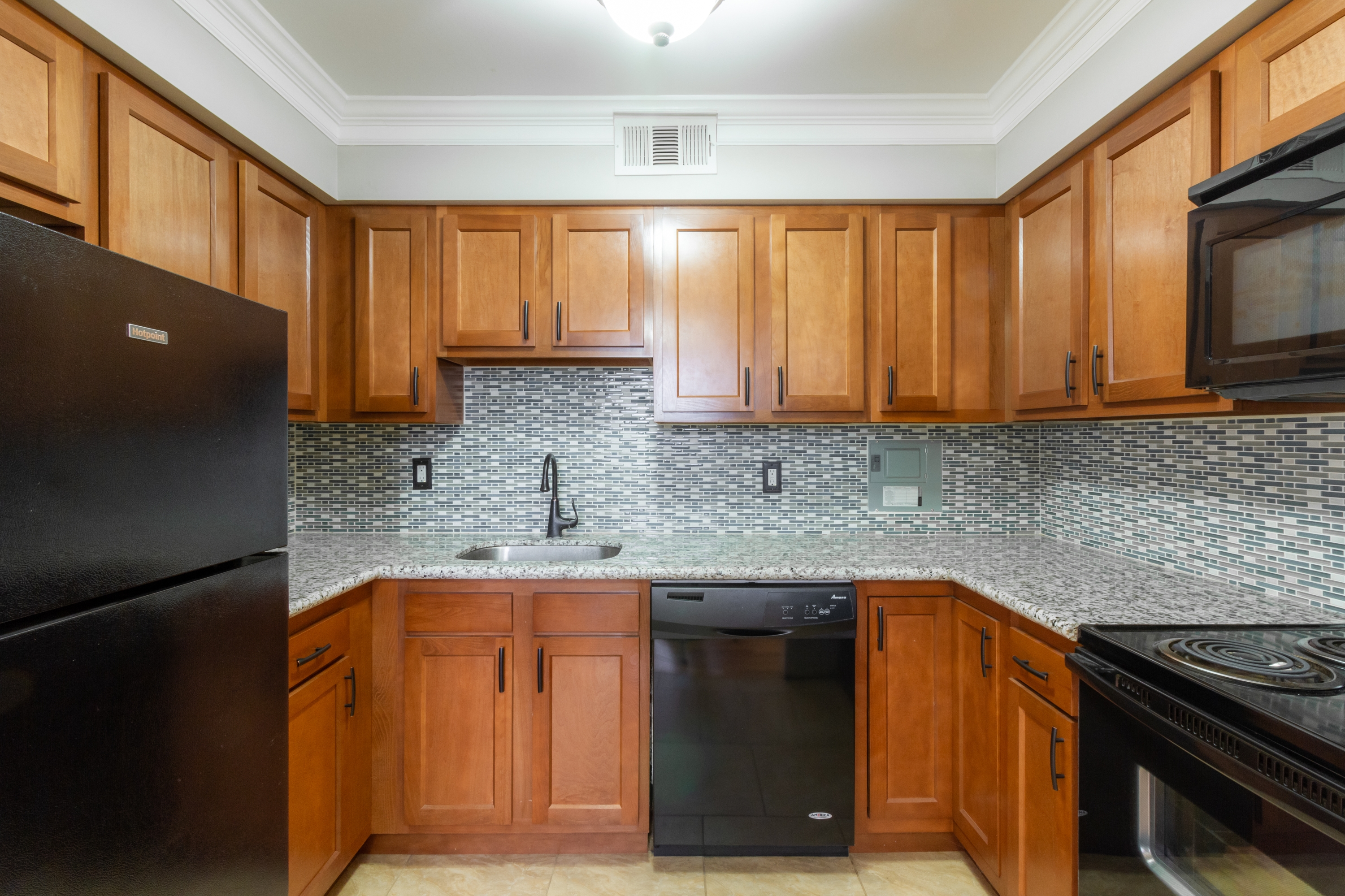 5410 Wellesley Ave - 5
